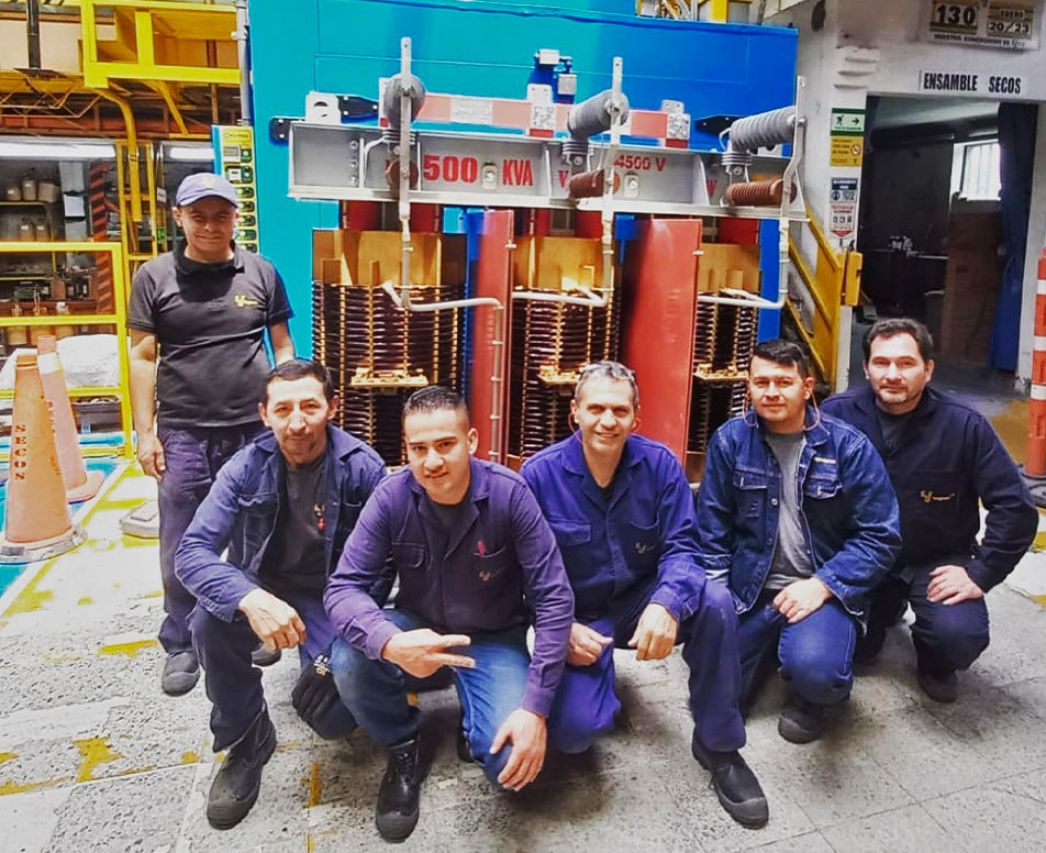 FyR ingenieros Ltda. -equipo de trabajo en planta